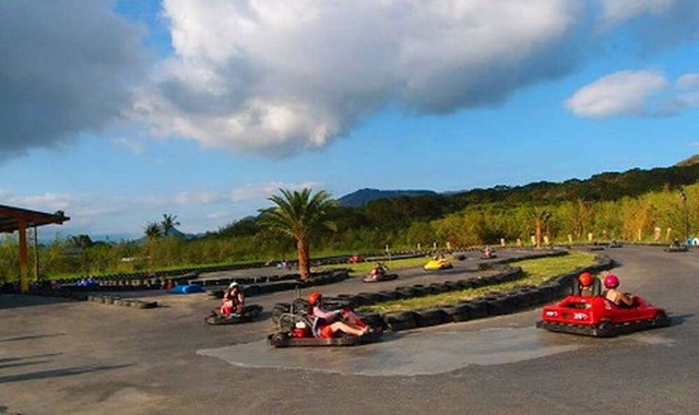 高雄発 墾丁 プライベートツアー (アクティビティ付き)