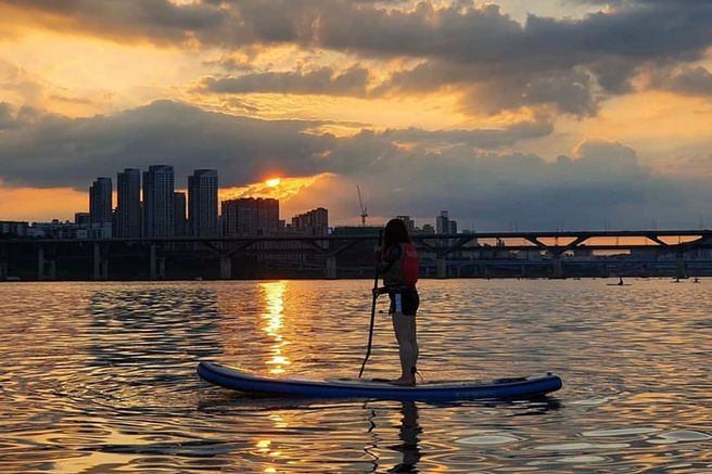 Seoul Han River Ttukseom Park Zooty Club Sunset Paddleboarding Experience