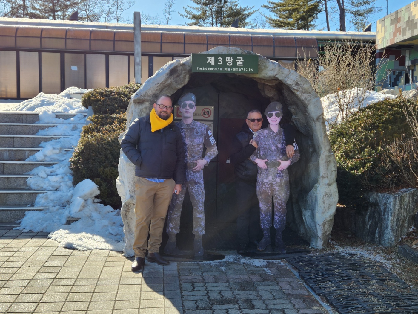 DMZ 투어 & 북한 탈북자를 만나는 놀라운 투어 (서울 출발)