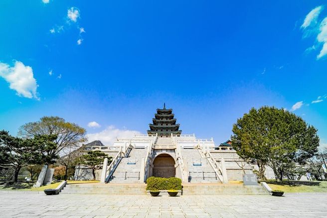 Seoul Grand Palace & N Seoul Tower Full Day Tour