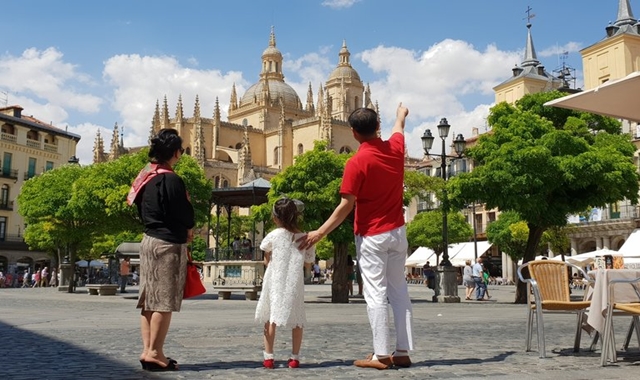 마드리드 출발: 세고비아 + 톨레도 대성당 내부 입장 인생사진 투어