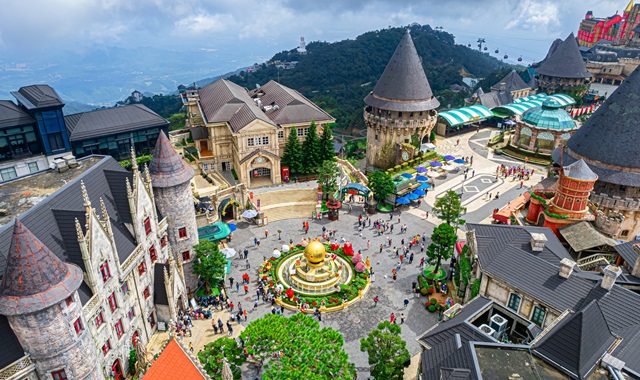 버스로 떠나는 바나힐 일일 투어 (바나힐 입장권 포함)