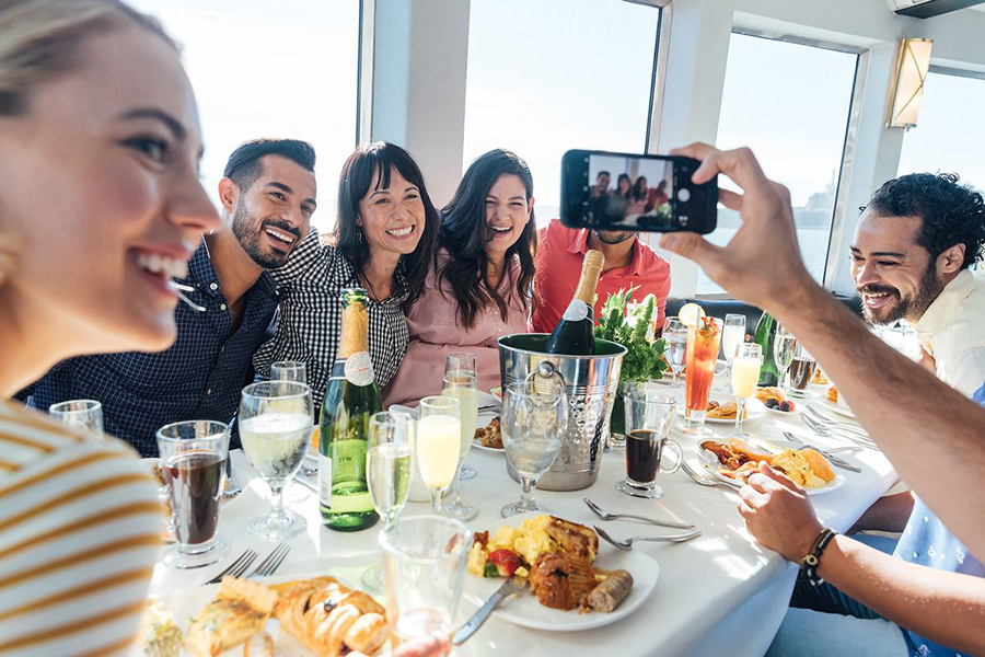 LA Newport Beach Champagne & Brunch Cruise