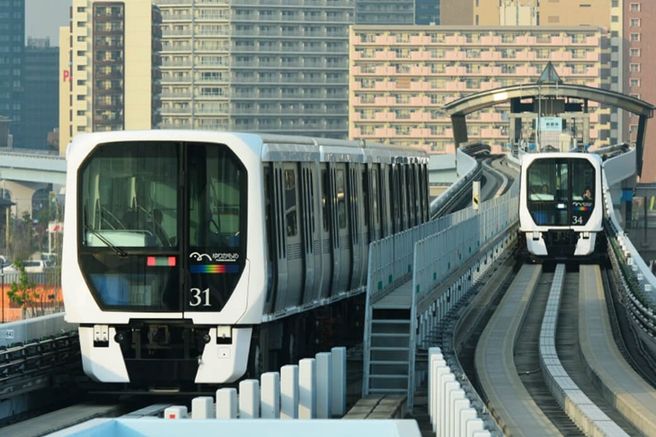 Tokyo Yurikamome Line 1-Day Pass + Small Worlds Tokyo Admission Ticket