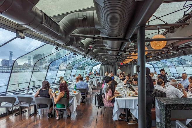Bateaux New York Premier Dinner Cruise