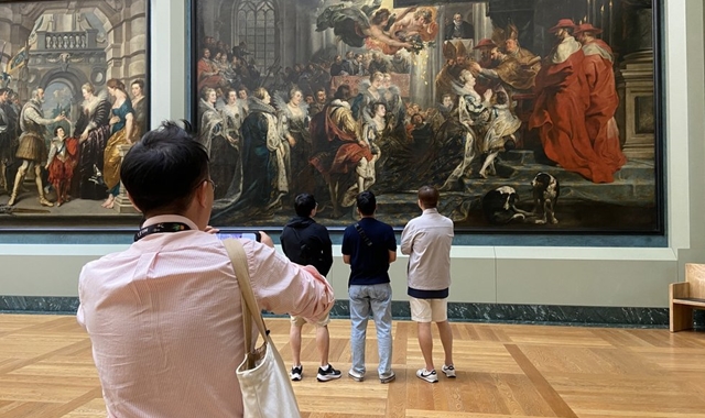 [가이드랩] 파리 루브르 박물관 투어 - 예술이 역사가 되는 곳