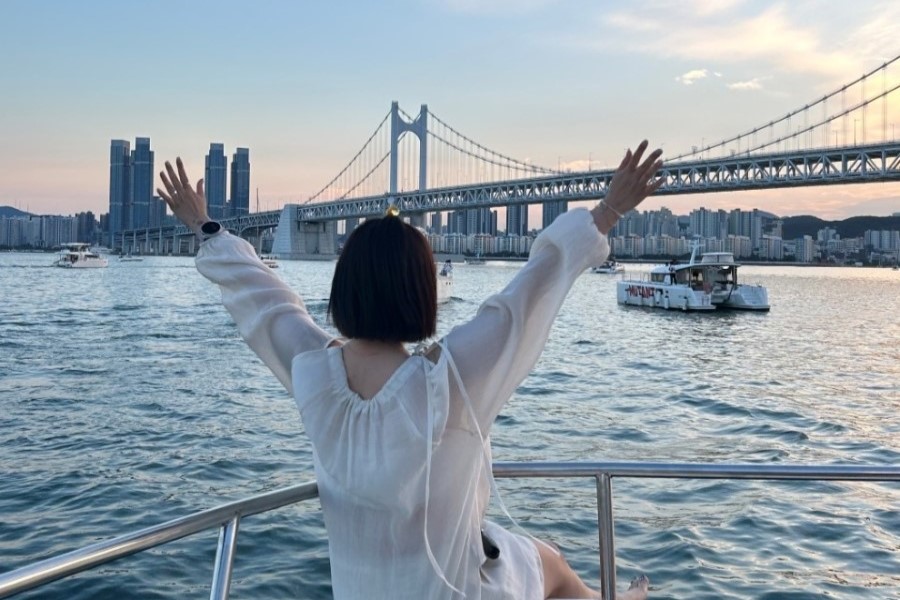 Busan Gwangalli 'With Yacht' Public Yacht Tour