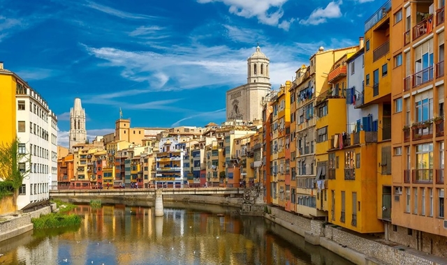 [투어펠리스] 몬세라트·지로나· 바르셀로나 핵심 근교 몬지투어 (25인 한정) - 가우디 할인