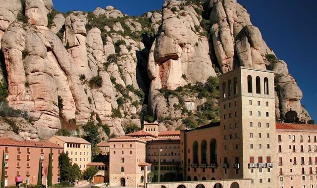 [투어펠리스] 몬세라트·지로나· 바르셀로나 핵심 근교 몬지투어 (25인 한정) - 가우디 할인