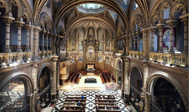 [투어펠리스] 바르셀로나 인기 근교 몬세라트/지로나/베살루 투어 (25인 한정) - 가우디 할인