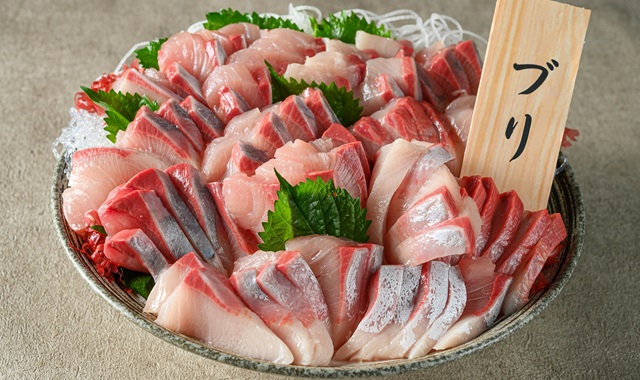 도쿄 해산물 뷔페 이로하 (참치 해체쇼 관람 가능)