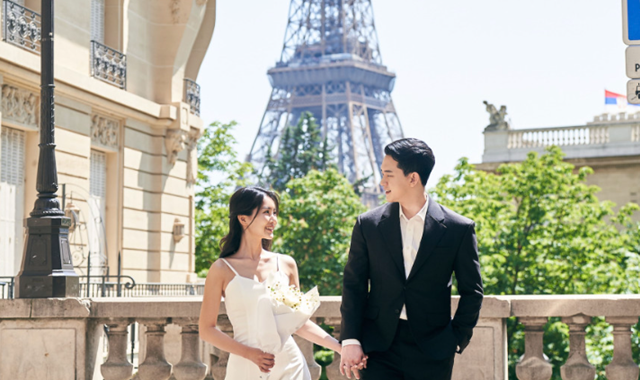 사진 작가와 함께하는 파리 스냅 세션 (2시간 프리미엄 스냅)