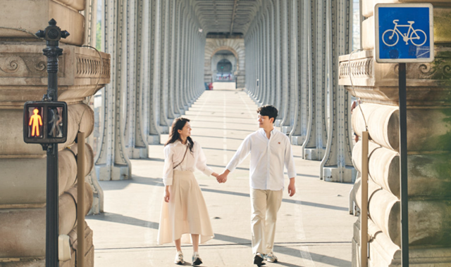 사진 작가와 함께하는 파리 스냅 세션 (2시간 프리미엄 스냅)