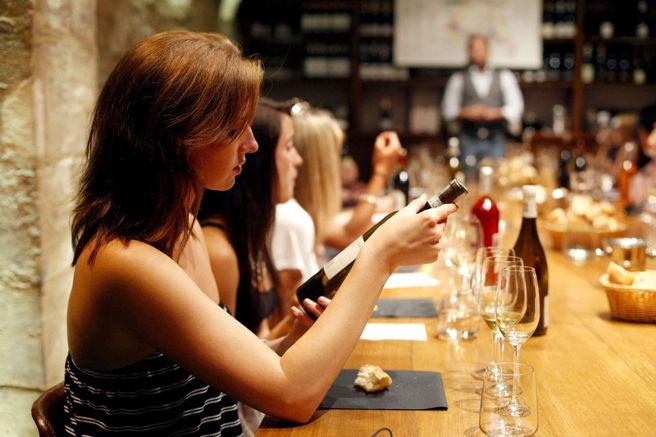 Paris Wine Tasting Class with a Sommelier