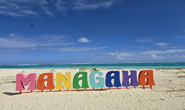 사이판 마나가하섬 호핑 보트 스노클링 & 패러세일링 투어