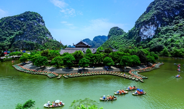 Ninh Binh from Hanoi: Trang An & Mua Cave Day Trip