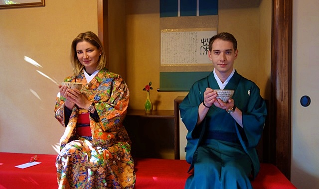Kyoto Tondaya: Traditional House Tour, Kimono Experience & Tea Ceremony