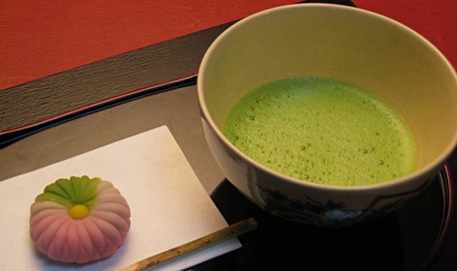 Kyoto Tondaya: Traditional House Tour, Kimono Experience & Tea Ceremony
