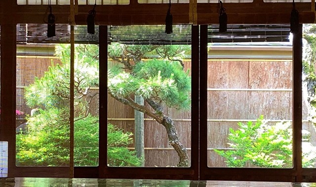 Kyoto Tondaya: Traditional House Tour, Kimono Experience & Tea Ceremony