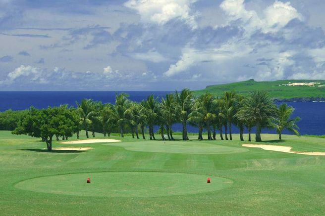 ラオラオベイゴルフリゾート18ホールプレー(グリーンフィー·カートフィー込み)