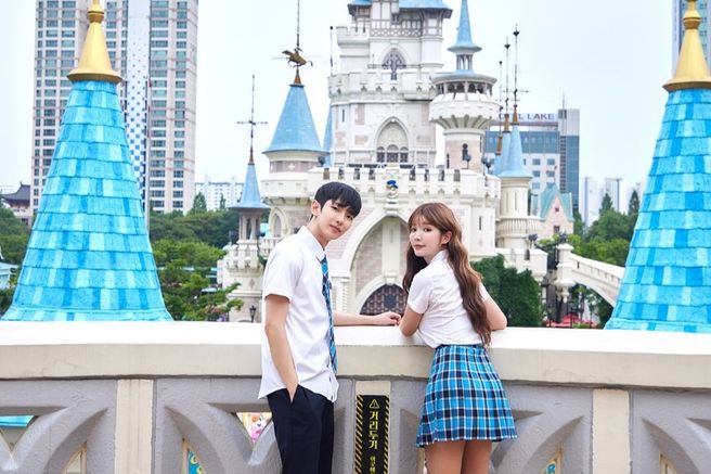 서울 잠실 롯데월드 '감성교복' 교복 대여 (잠실 본점)