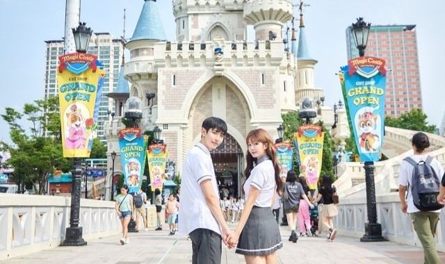 서울 잠실 롯데월드 '감성교복' 교복 대여 (잠실 본점)