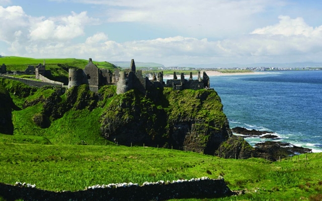 Giant's Causeway & Dark Hedges and Titanic Exhibition Guided Tour from Dublin