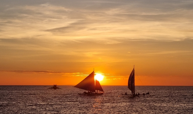 보라카이 레드웨일 럭셔리 요트 투어 (코랄가든, 발링하이 비치)
