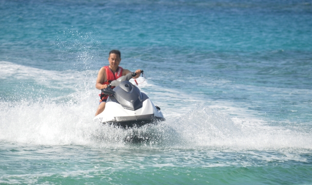 괌 마린스포츠클럽 마린팩 (제트스키 + 바나나보트 + 스노클링 + 카약)