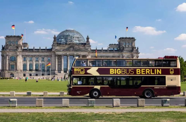 Berlin: Big Bus Hop-on Hop-off City Tour (1/2 Day Ticket)