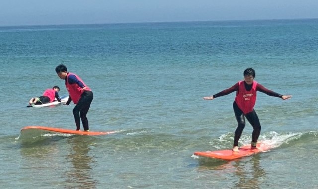 강원 양양 서프홀릭 서핑 강습 (무제한 자유 서핑 포함)