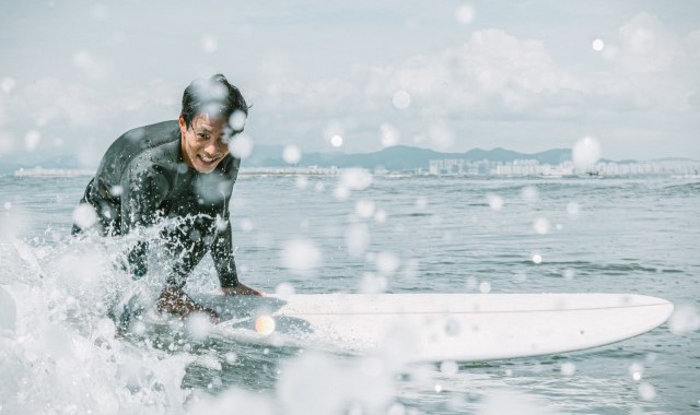 부산 서프홀릭 다대포 서핑 강습 (무제한 자유 서핑 포함)