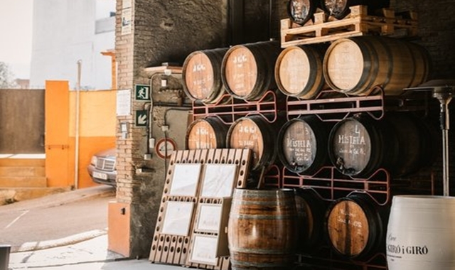 칼솟 구이와 함께! 바르셀로나 근교 와이너리 투어 - 스페인 공인 한국인 소믈리에