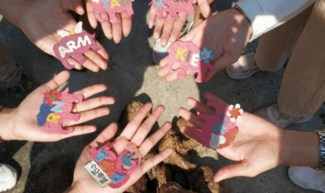 치앙마이 애니멀 키즈 투어 (엘리펀트 푸푸 페이퍼 파크, 꿀벌 정원, 타이거 킹덤)