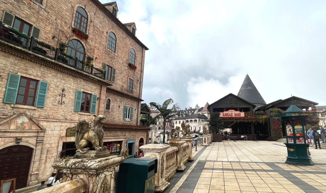 다낭 오늘두 여행 바나힐 테마파크 버스 투어 (한국인 가이드)