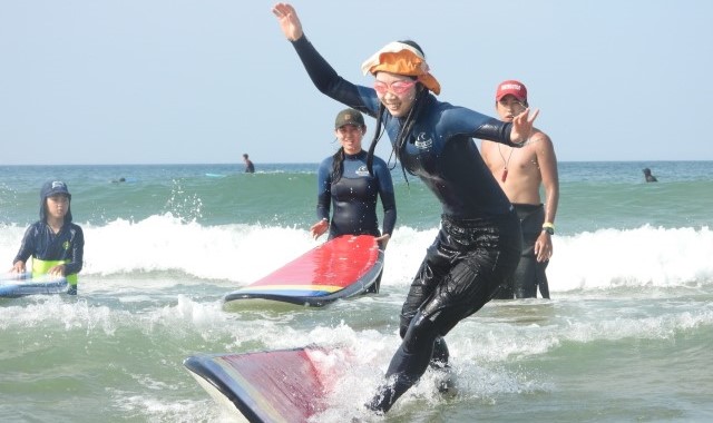 경북 포항 서프홀릭 서핑 강습 (무제한 자유 서핑 포함)