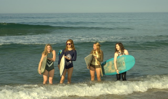 강릉 서프홀릭 서핑 강습 (무제한 자유 서핑 포함)