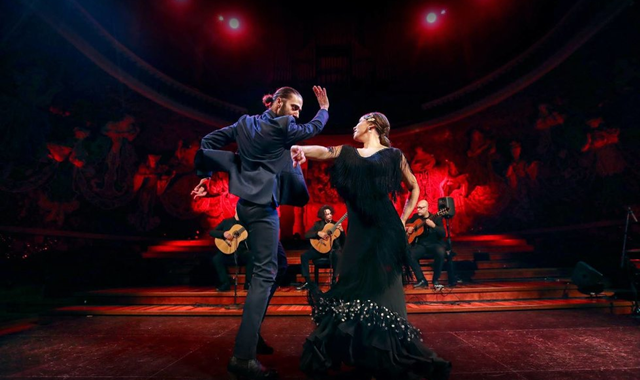 バルセロナ・ギタートリオ＆フラメンコダンス公演チケット(カタルーニャ音楽堂)