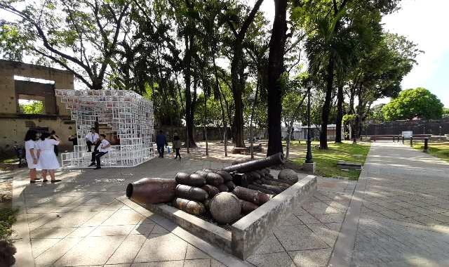 Manila: City Car Tour (Old Manila or New Manila)