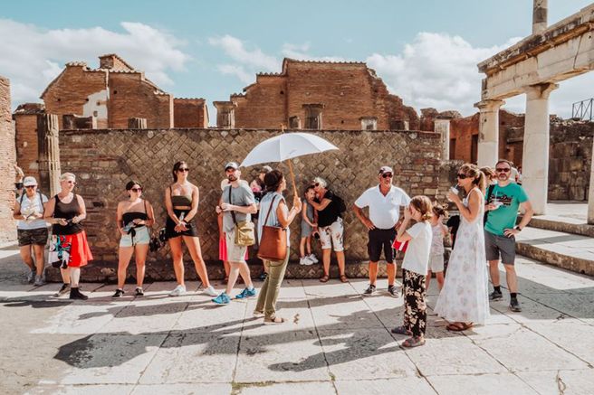Pompeii Tour with an Archaeologist (Fast-Track Entry)