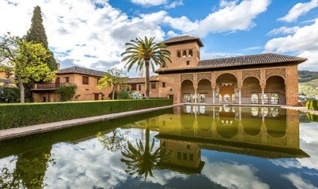 [굿맨가이드] 특별한 추억과 쉼표를 더 한! 그라나다 시그니처 단독 워킹 투어