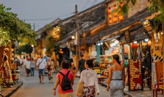 [단독] 호이안 바구니배 체험 & 올드타운 야경 (소원배/소원초) 단독 투어 + 미노스파 #체크아웃 #샤워실