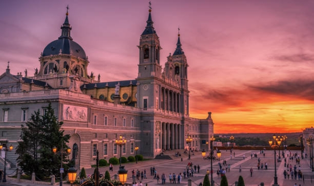 마드리드 화려한 스페인 역사 여행과 감성 투어 with 김보예 가이드