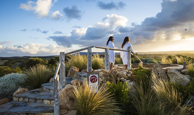[조이투어] 감성 힐링 와인 또는 맥주, 선셋 별밤 온천 프리미엄 투어 (호텔 샌딩)