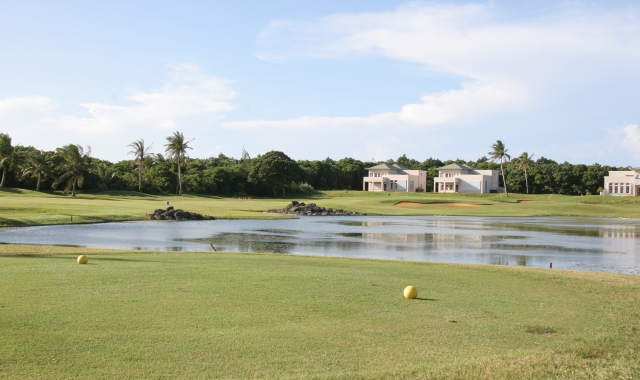 괌 파인이스트 괌 골프 앤 리조트 골프 - 18홀 그린피 + 카트피