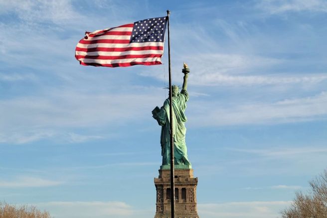 New York: Statue of Liberty & Ellis Island Ferry Cruise with Museum Entry & Audio Guide