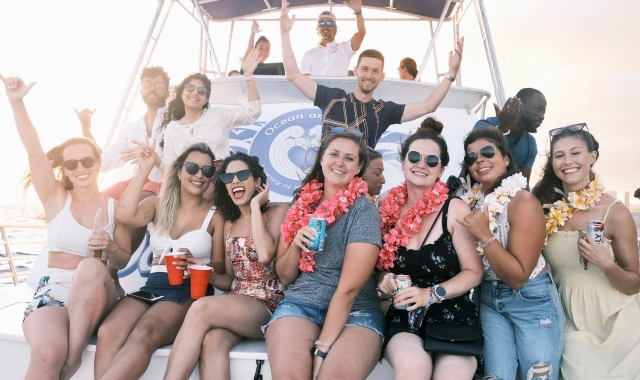 하와이 와이키키 클럽 DJ 파티 선셋 크루즈 & 불꽃놀이