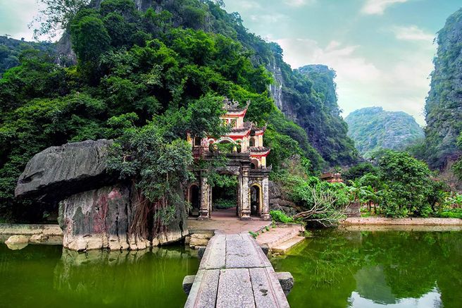 Hanoi Ninh Binh Hoa Lu & Trang An, Hang Mua Full Day Tour