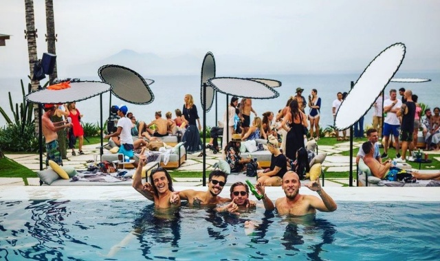 발리 울루와뚜 남부 단독 투어 (왕복 픽업 포함)