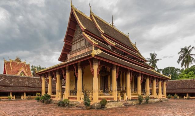 비엔티안 시티 단독 투어 (탓루앙, 빠뚜싸이, 왓시사켓, 호파깨오 / 2시간)